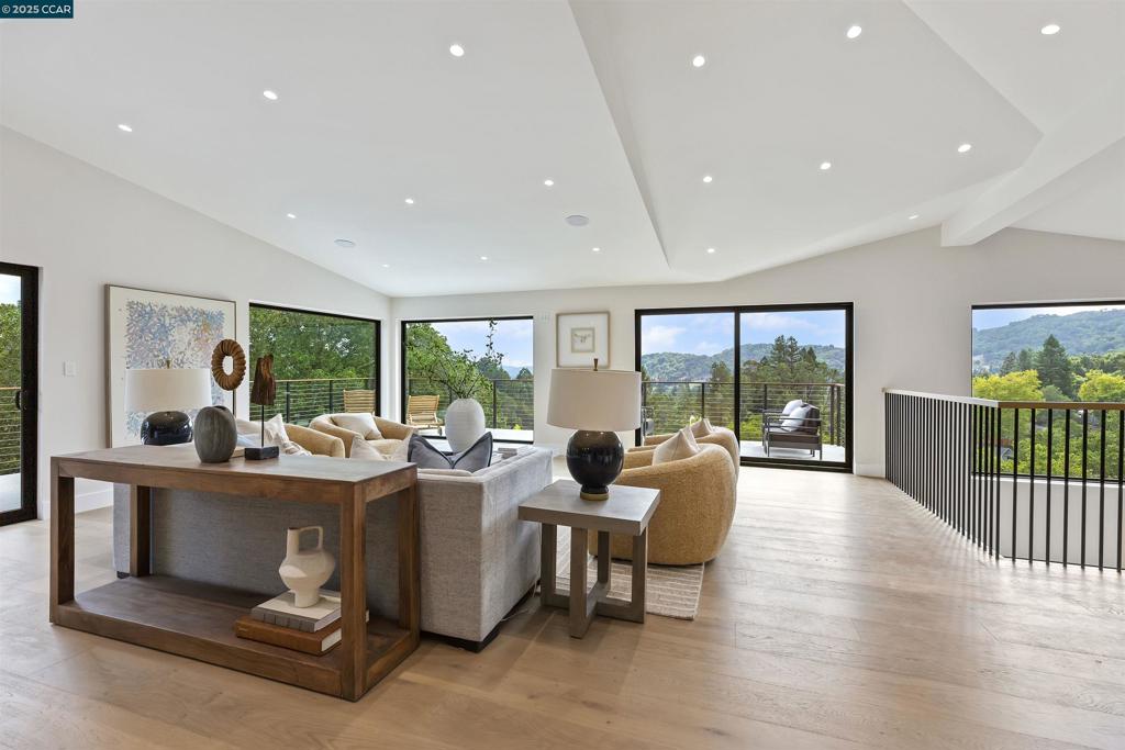 DEL REY - Residential