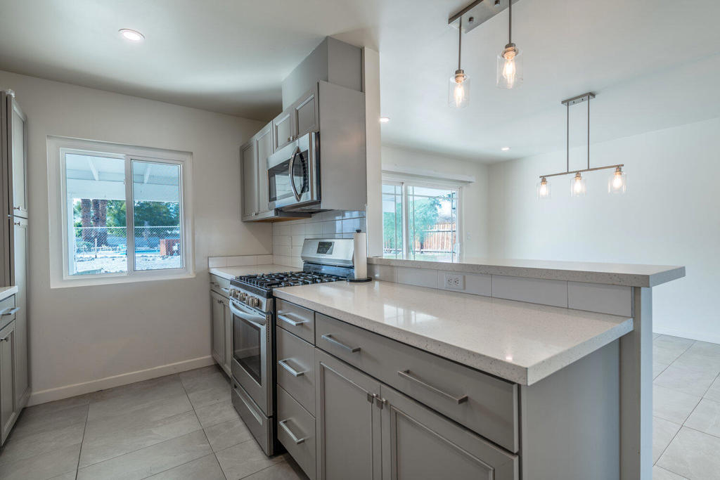 Country Club Villas - Residential