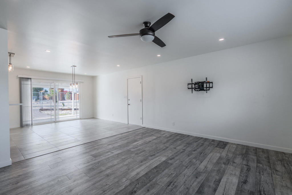 Country Club Villas - Residential