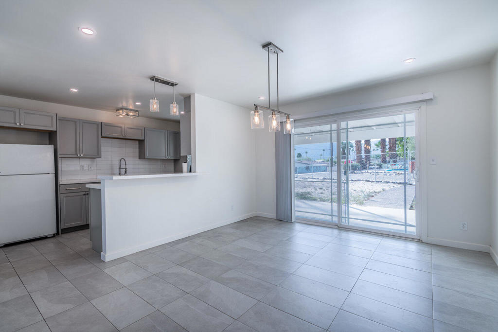 Country Club Villas - Residential