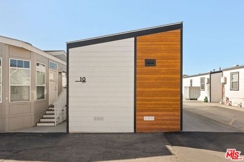 Photo of 8250 Lankershim Boulevard #130, North Hollywood, CA 91605 (MLS # 26640825)