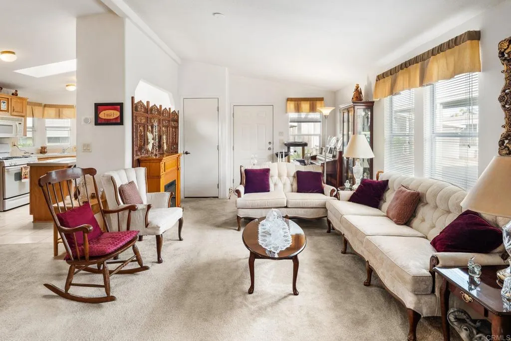 Vista, California 92084, United States, 2 Bedrooms Bedrooms, ,2 BathroomsBathrooms,Residential,Active,219499