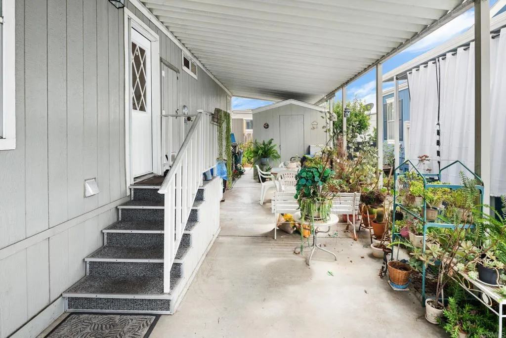 Vista, California 92084, United States, 2 Bedrooms Bedrooms, ,2 BathroomsBathrooms,Residential,Active,219499