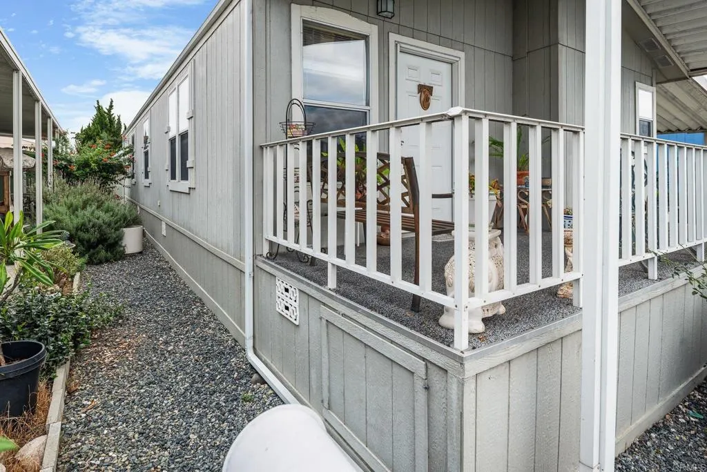 Vista, California 92084, United States, 2 Bedrooms Bedrooms, ,2 BathroomsBathrooms,Residential,Active,219499