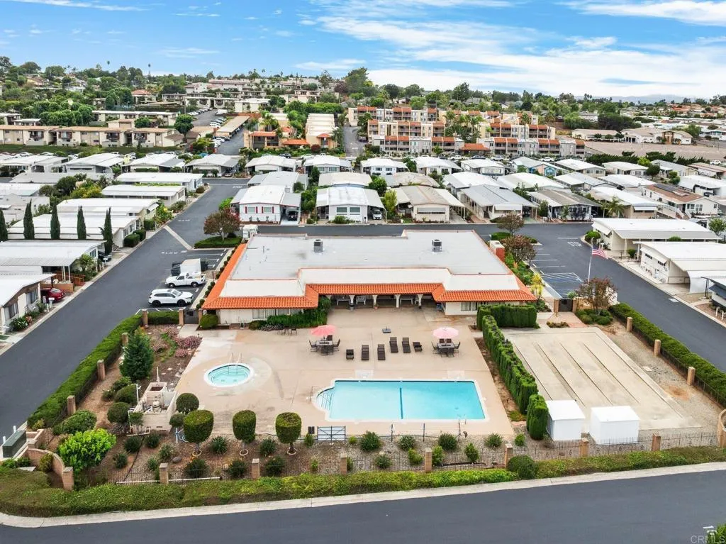 Vista, California 92084, United States, 2 Bedrooms Bedrooms, ,2 BathroomsBathrooms,Residential,Active,219499