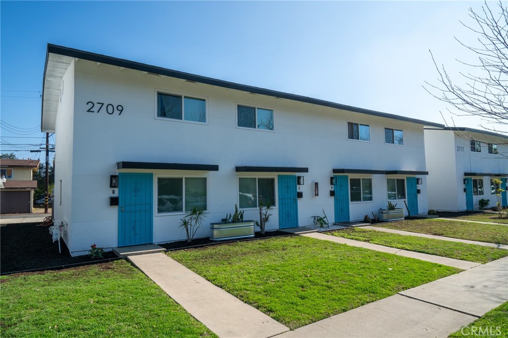 Now on the market: a fully leased 4-plex at 2709 S. Baker St in Santa Ana. This property features four renovated 2-bed, 1.5-bath townhomes with new interiors, including kitchens with new appliances and bathrooms, plus vinyl windows and flooring, new electrical, a new roof, and garage parking. Situated in a very walkable neighborhood with a good bike score, this is a great investment opportunity in Santa Ana, just minutes from South Coast Plaza for premier shopping and dining. The property is also directly across the street from Saddleback High School and near other schools like Washington Elementary and McFadden Intermediate. Current Cap rate of 5.8%!! Utility billback is currently active on all 4 units! 2701 S. Baker Just Sold for $1.71M!
