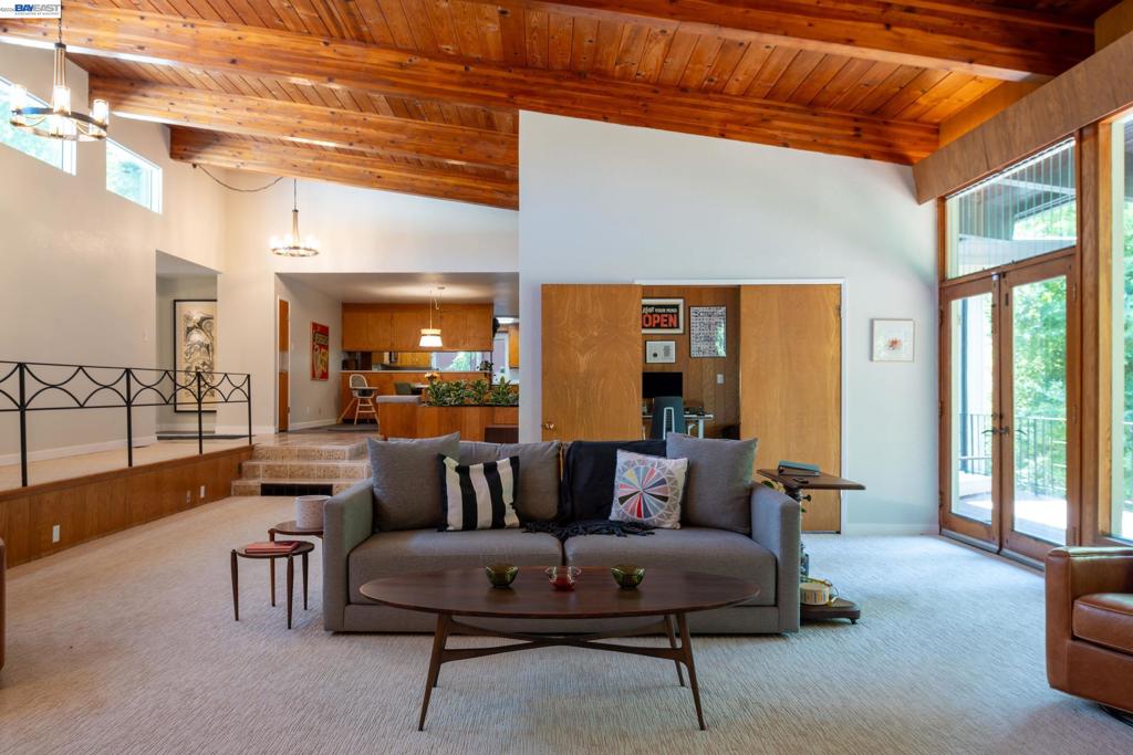 4142 Santa Rita Rd