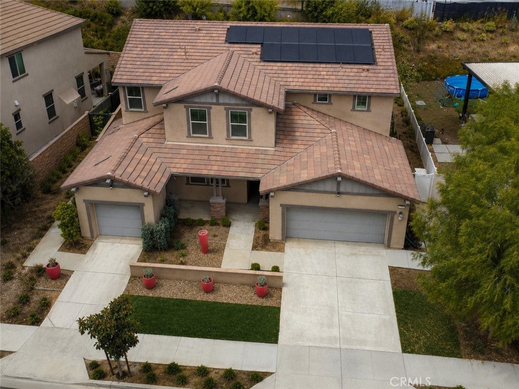 2750 Kings Canyon Drive