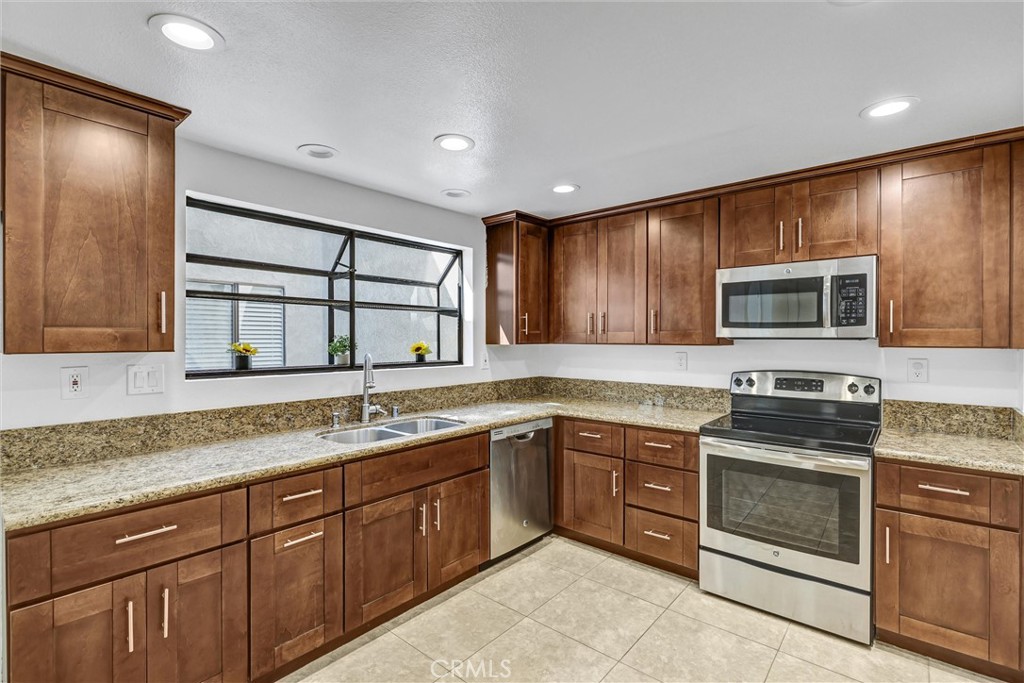 15 Grenache, Irvine CA 92614 - Photo 14