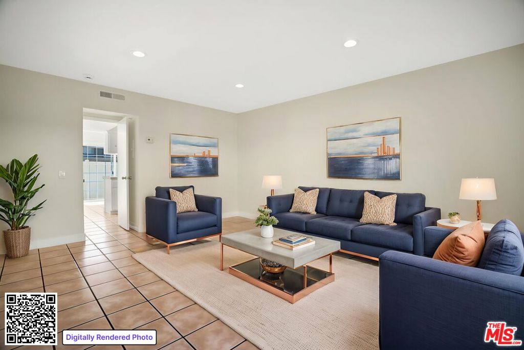 10065 De Soto Avenue 304