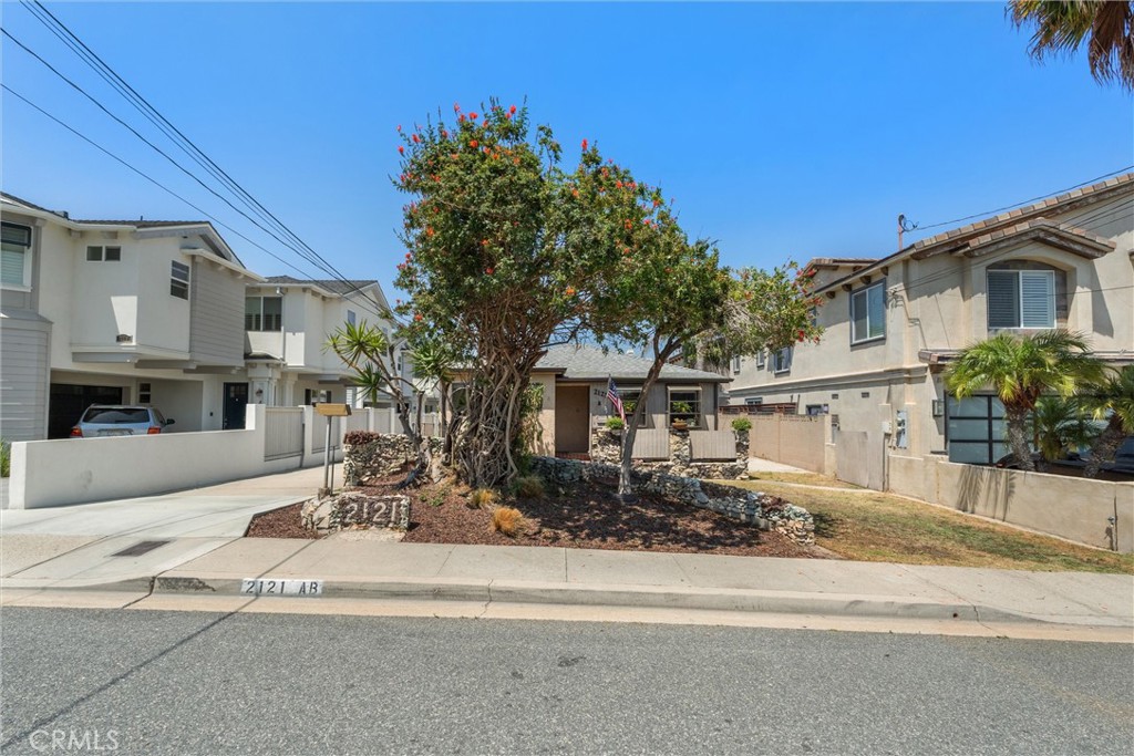 2121 Marshallfield Lane