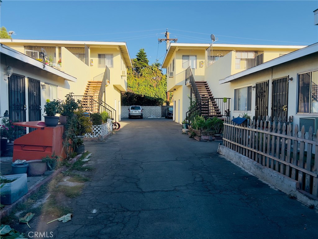 12932 Shackelford Ln