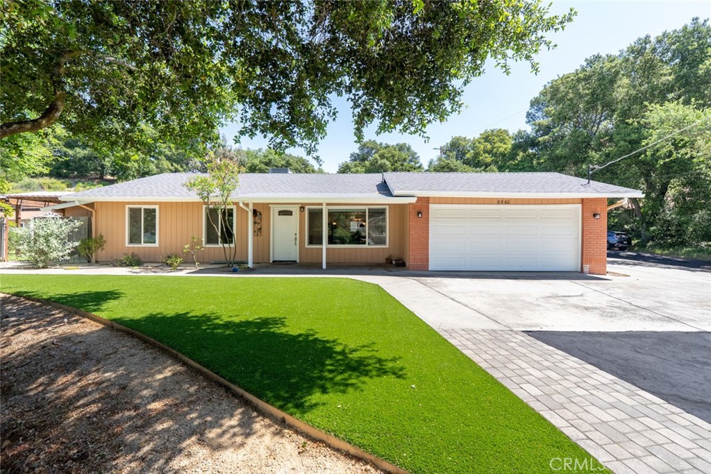 5560 Vida Avenue