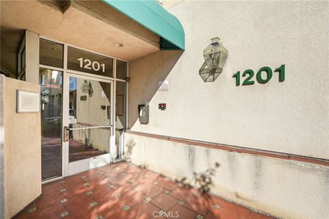 Photo of 1201 Viola Avenue #104, Glendale, CA 91202 (MLS # SR26086361)