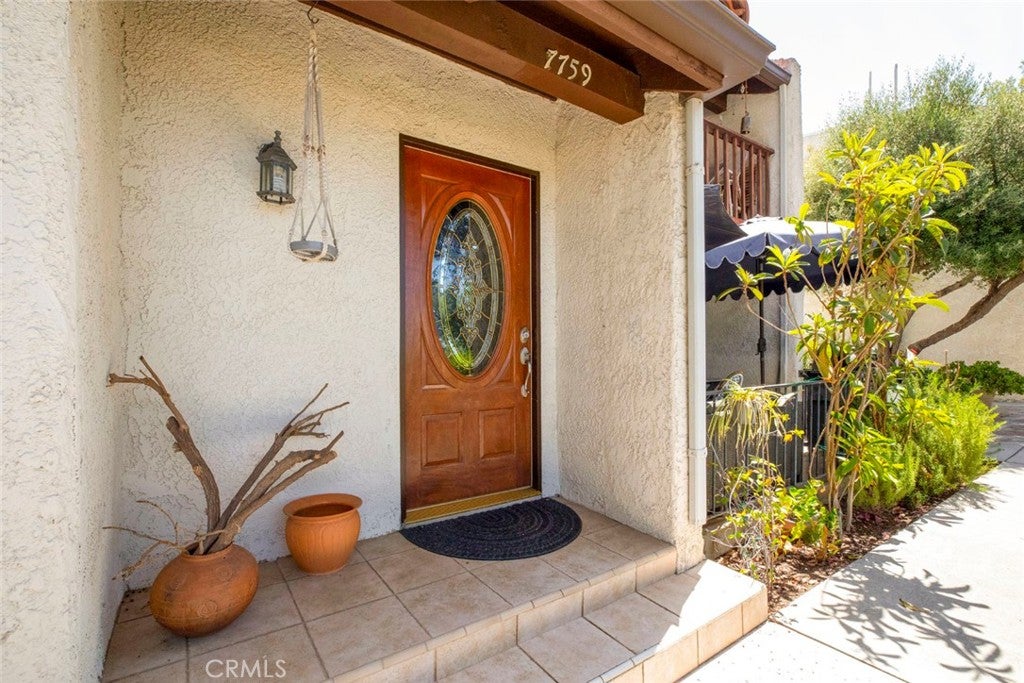7759 Via Capri, Burbank CA 91504