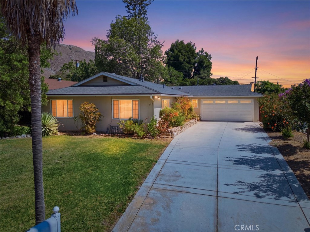 Photo 1 of 30 — 222 Green Oaks, Riverside, CA 92507