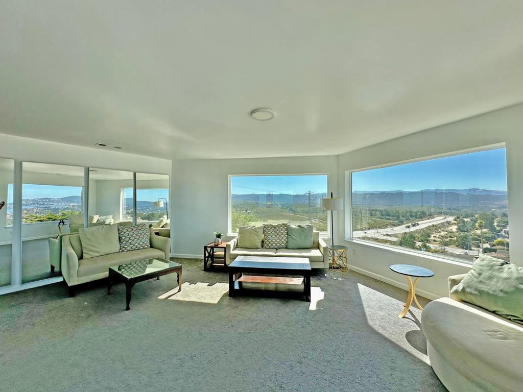 1364 Skyview Drive