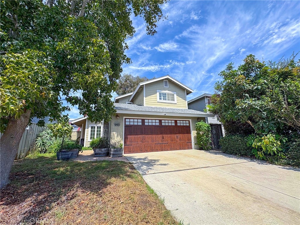 990 Trabuco CIR, Costa Mesa CA 92627
