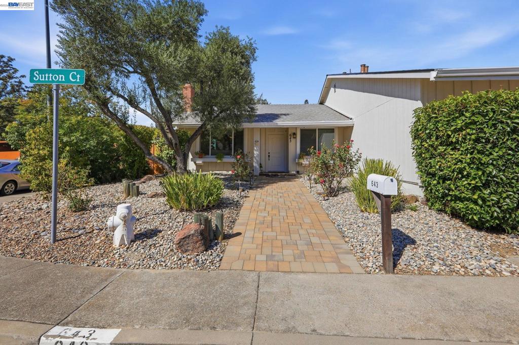 643 Sutton Ct