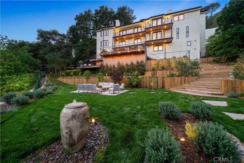 Photo of 3636 Camino De La Cumbre, Sherman Oaks, CA 91423 (MLS # SR26172305)