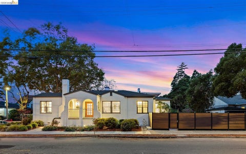 Photo of 1668 Arch St St, Berkeley, CA 94709 (MLS # 41148259)