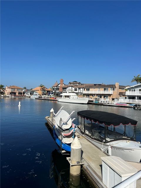 4051 Davenport Drive Huntington Beach CA 92649