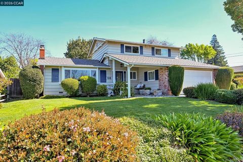 Photo of 414 414 Peppertree Rd Rd, Walnut Creek, CA 94598 (MLS # 41126287)