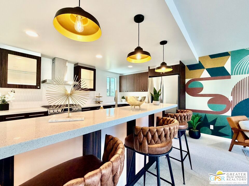 588 E San Lorenzo Road 105