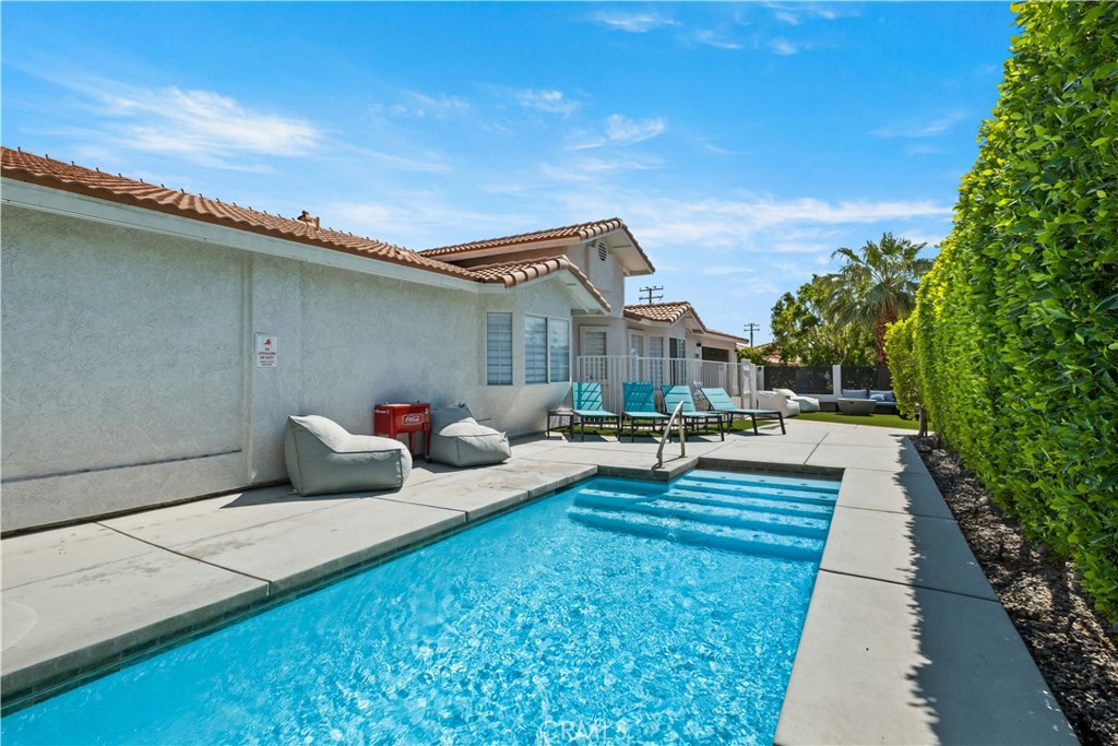390 W Cortez Road
