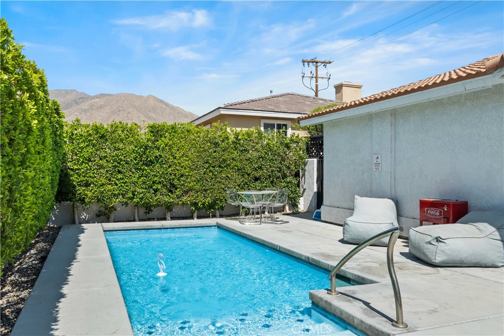 390 W Cortez Road