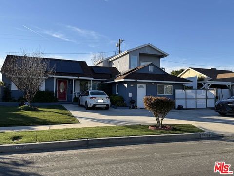 Photo of 10937 Whitaker Avenue, Granada Hills, CA 91344 (MLS # 26635535)