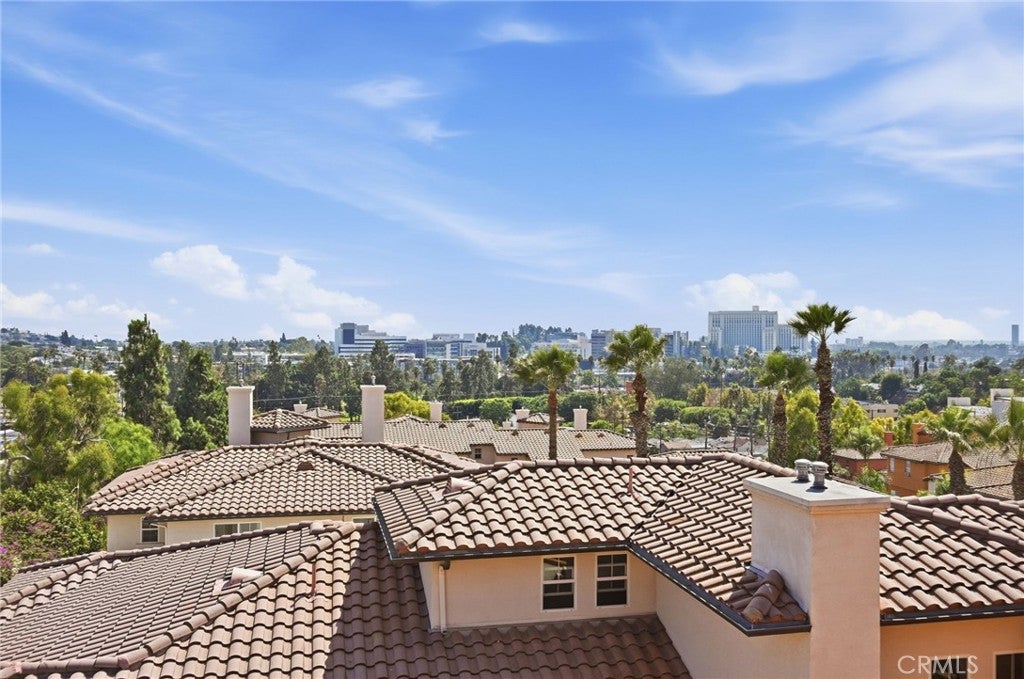 3711 Baldwin Street 1205