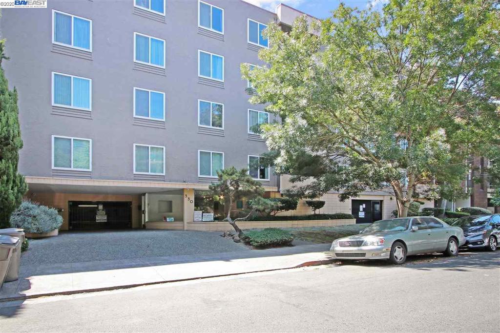 Great southerly exposure with lots of natural light in this gorgeous updated Adams Point condo. Ready for move in with remodeled kitchen and bath. Beautiful new flooring and appliances throughout. Perfect urban layout with 2 bedrooms and a full bath. Good sized hallway closet for extra storage, as well as an additional secured storage area downstairs in the garage. One dedicated parking spot and a community pool. An easy stroll to Lake Merritt with Whole Foods and BART nearby as well. Secured access to parking garage and lobby. Truly a must see property!
