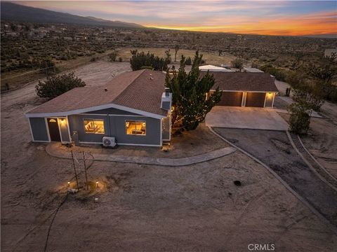 Photo of 11788 Oasis Rd, Pinon Hills, CA 92372 (MLS # HD26049127)