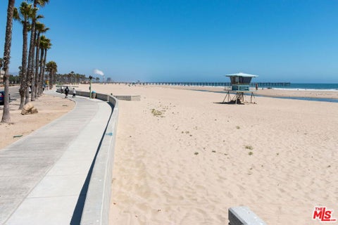 Tiny photo for 175 Seabluff Drive, Port Hueneme, CA 93041 (MLS # 26988979)