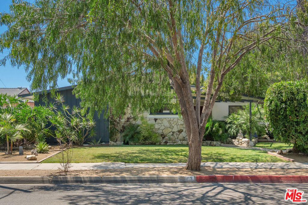 16803 Faysmith Avenue