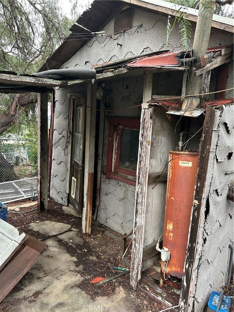 10316 Marcus Tujunga CA 91042