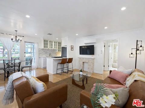 Photo of 1212 10th Street #2, Santa Monica, CA 90401 (MLS # 25603291)