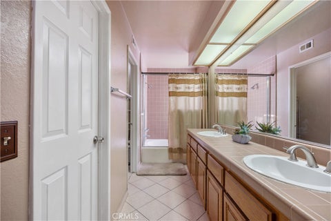 Tiny photo for 13709 Grand Isle DR, Moorpark, CA 93021 (MLS # SR26193569)