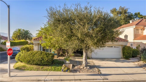 Tiny photo for 13709 Grand Isle DR, Moorpark, CA 93021 (MLS # SR26193569)