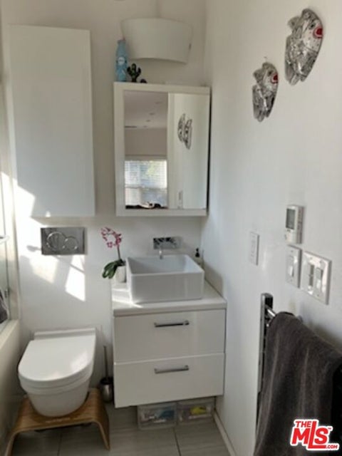 Tiny photo for 1033 1/2 N Martel Avenue, West Hollywood, CA 90046 (MLS # 26848129)