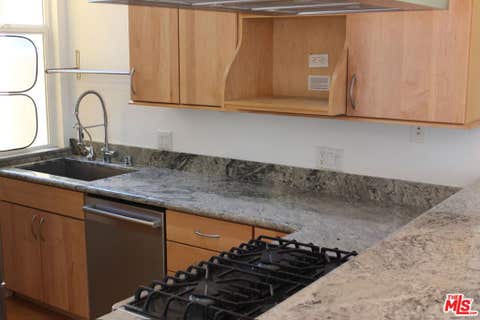 Tiny photo for 1033 1/2 N Martel Avenue, West Hollywood, CA 90046 (MLS # 26848129)