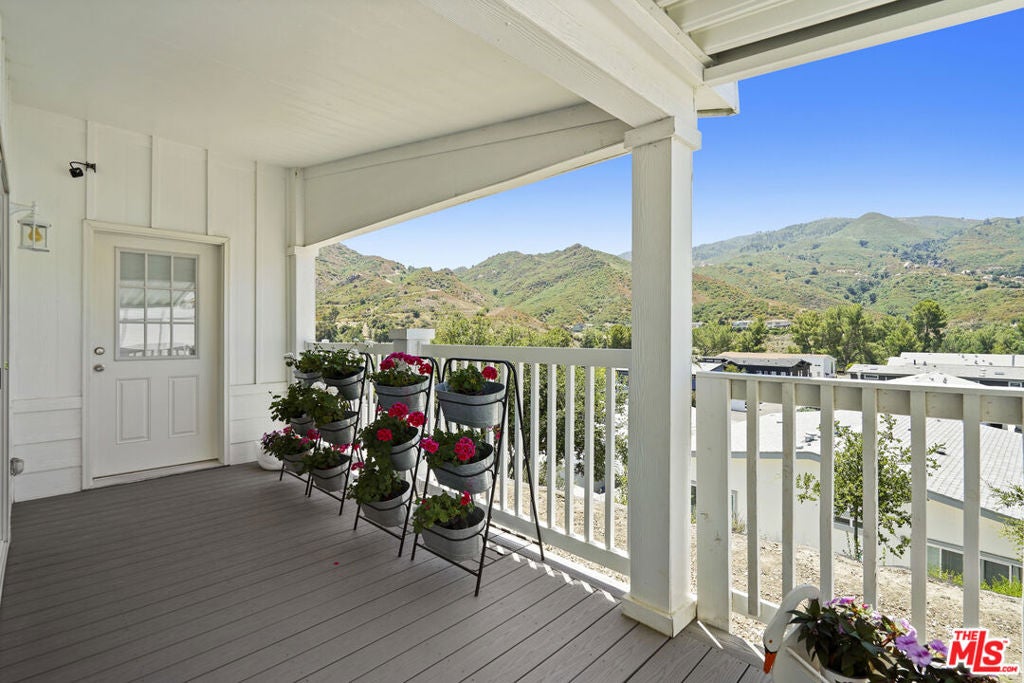 30473 Mulholland Hwy 174