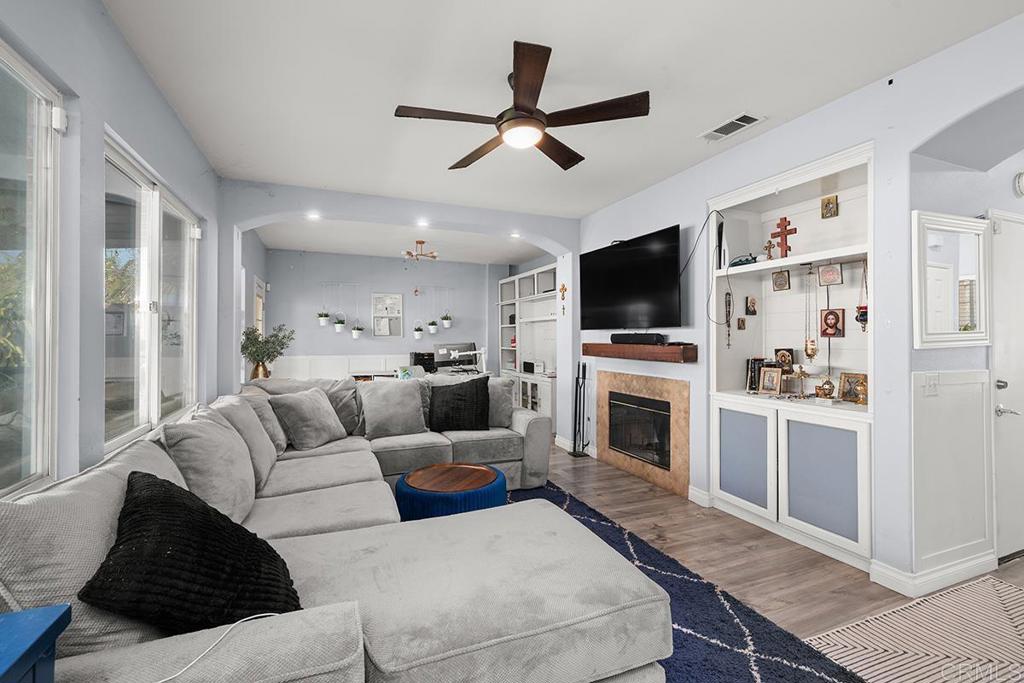 1713 FAWNTAIL Court