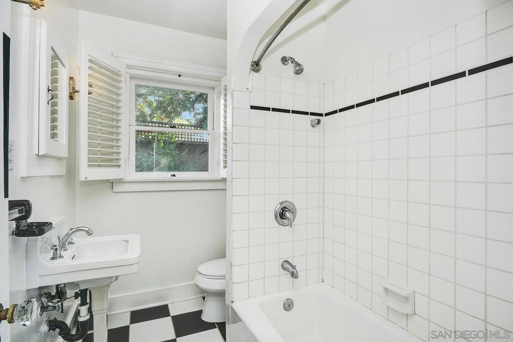 University Heights - Residential Lease