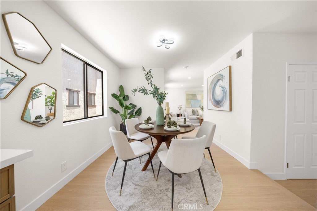 1290 Elm D