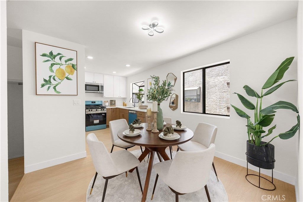 1290 Elm D