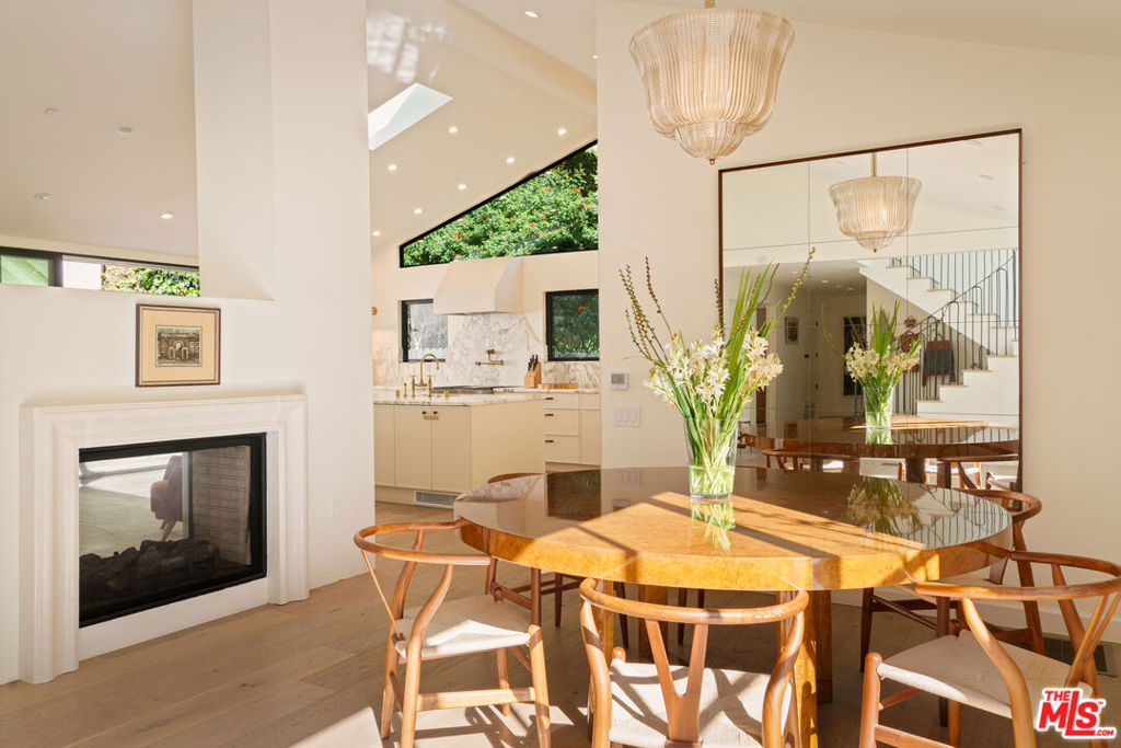 3640 Mandeville Canyon Road