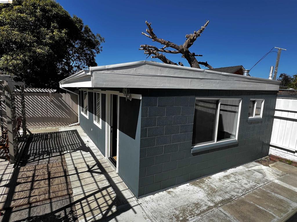 2119 Lincoln Ave