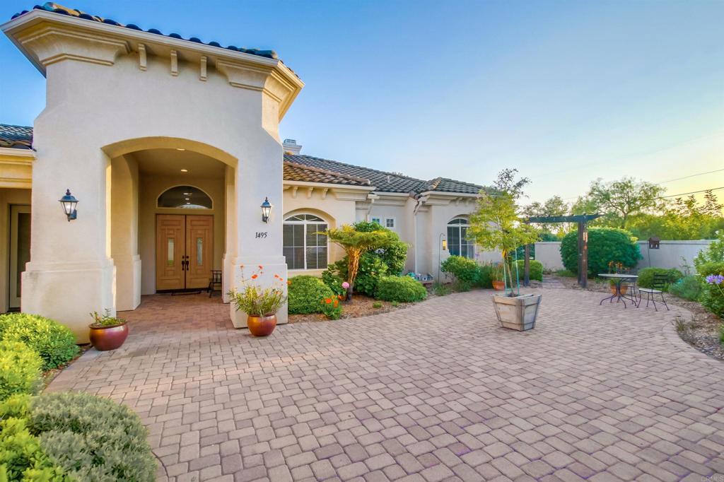 1495 Meredith Road